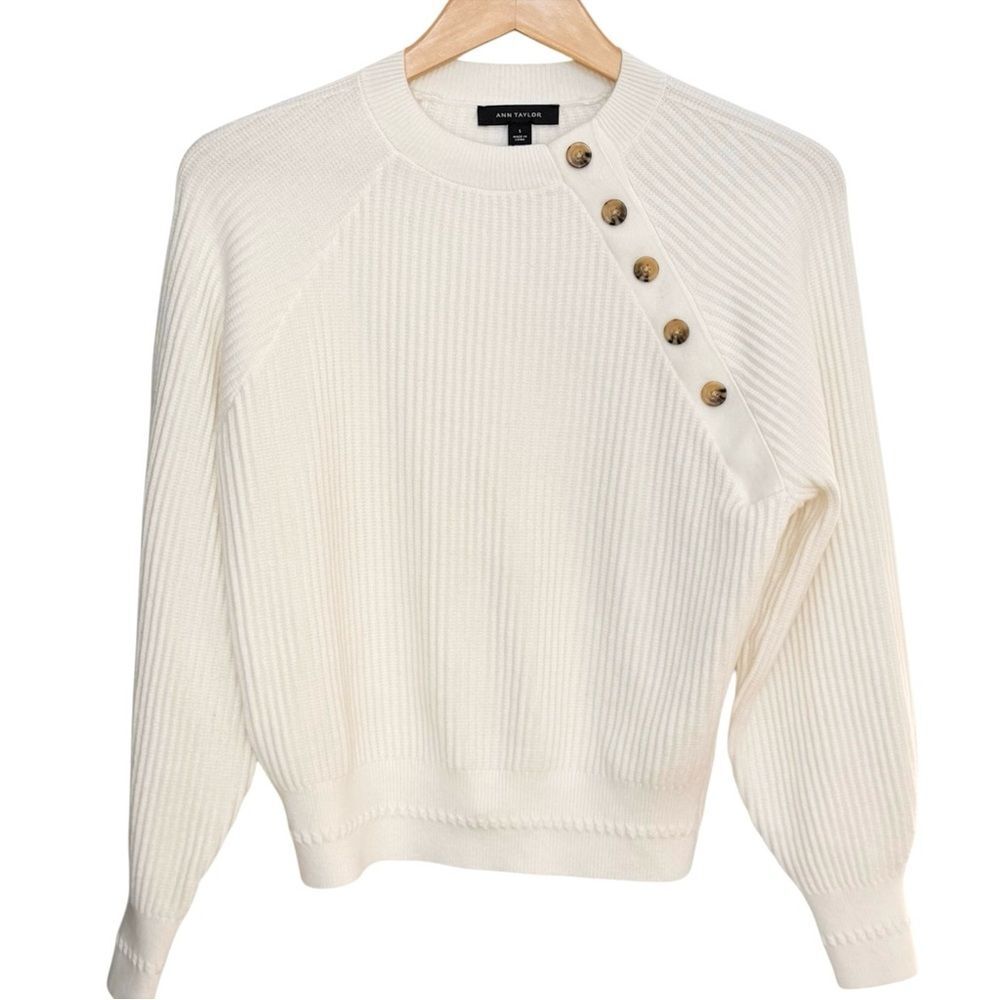 Ann Taylor Ribbed Knit Long Sleeve Sweater Asymmetric Button Detail. Small.